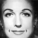 Линия улыбки, нарисованная карандашом на лице женщины